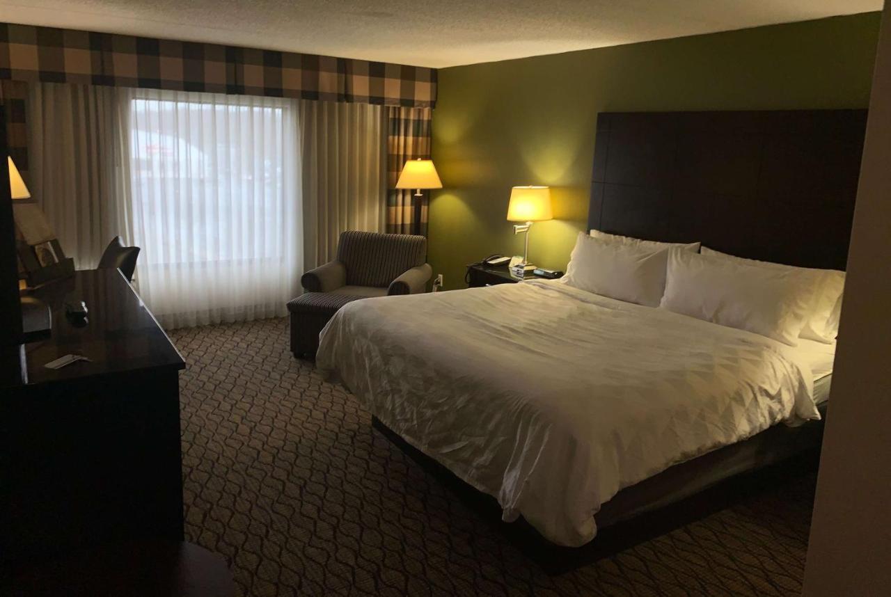 Отель Wyndham Garden Totowa Экстерьер фото