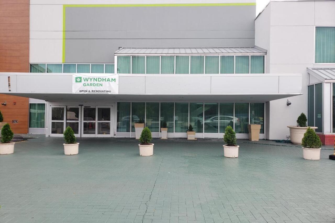 Отель Wyndham Garden Totowa Экстерьер фото