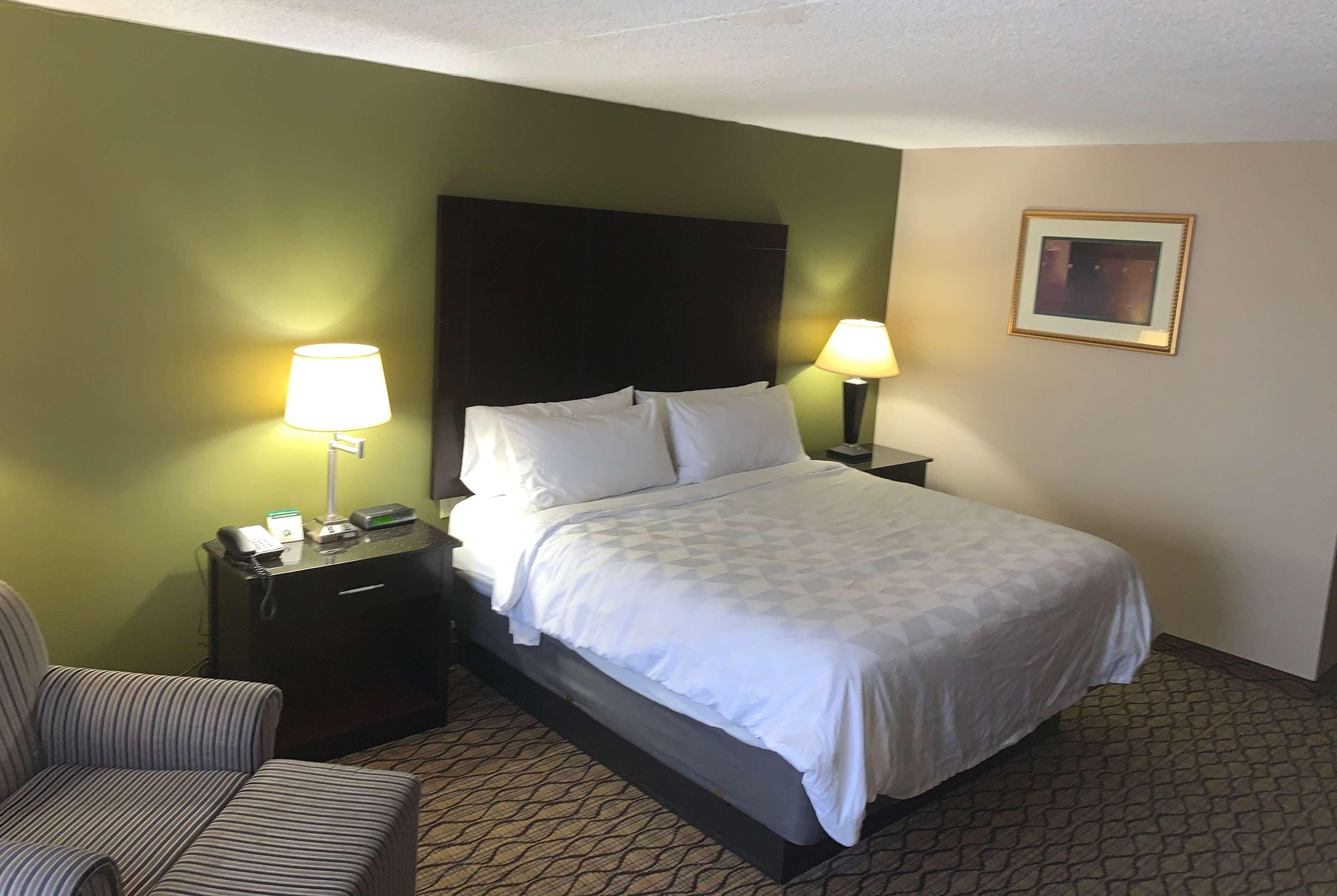 Отель Wyndham Garden Totowa Экстерьер фото