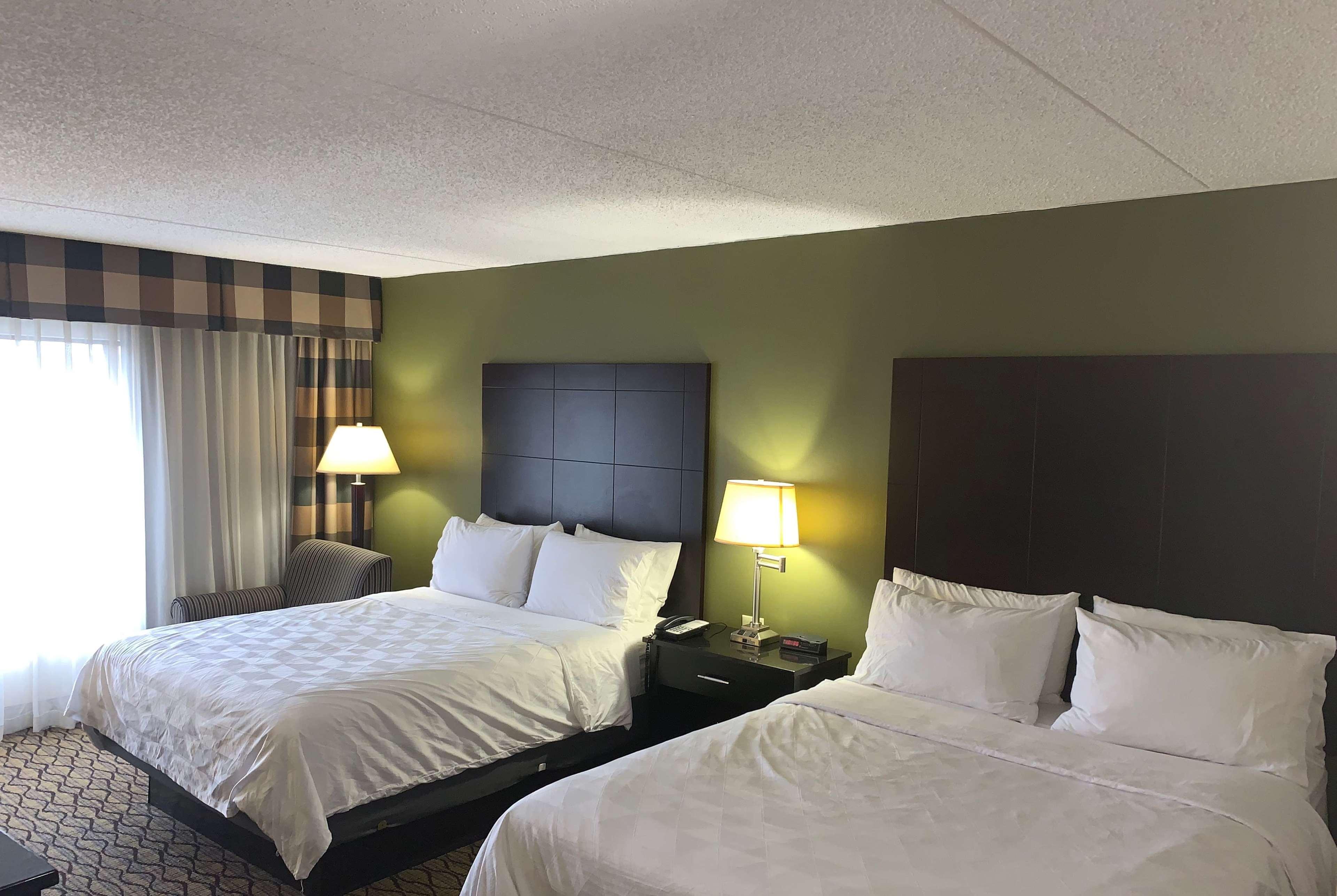 Отель Wyndham Garden Totowa Экстерьер фото