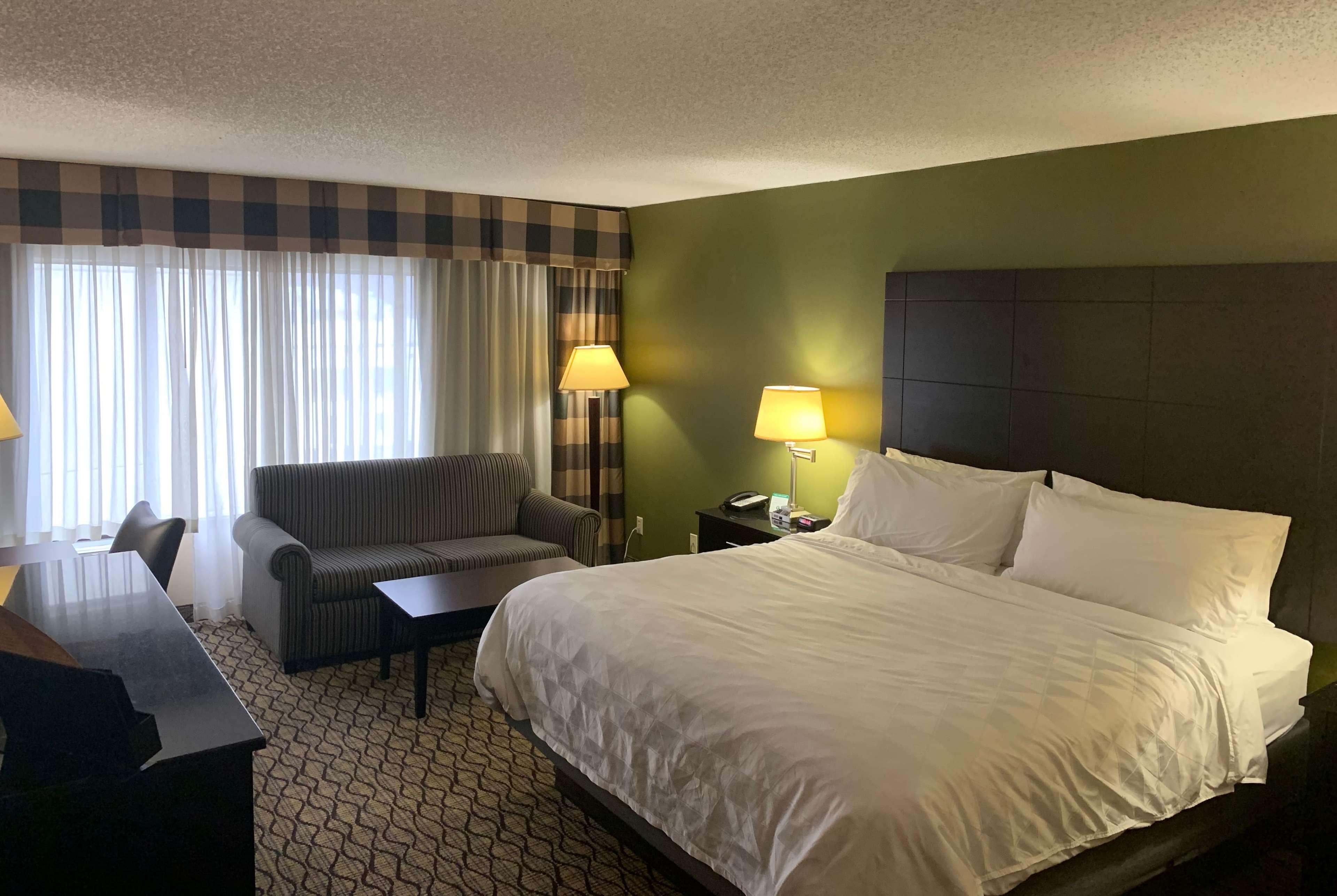 Отель Wyndham Garden Totowa Экстерьер фото