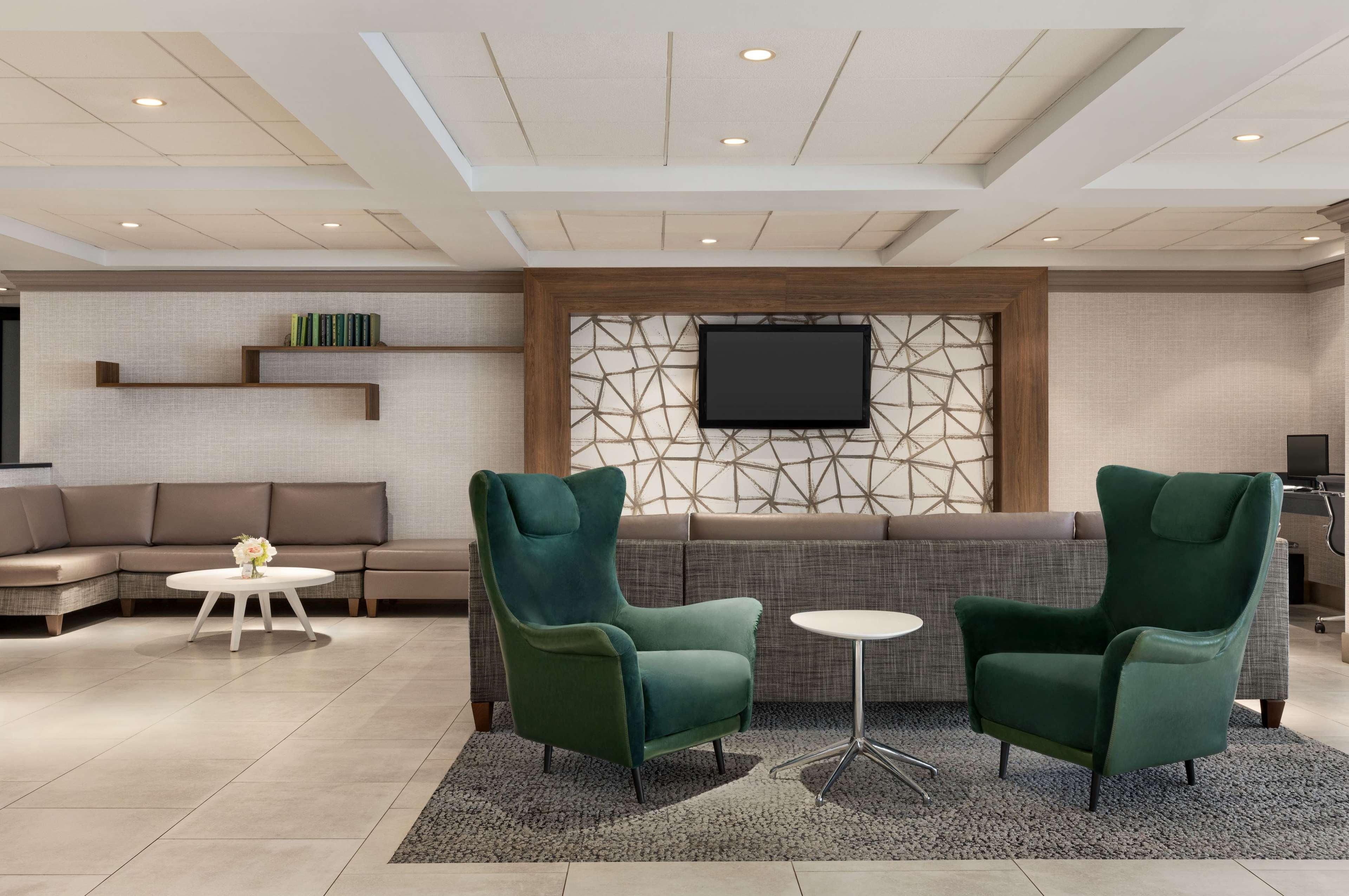 Отель Wyndham Garden Totowa Экстерьер фото