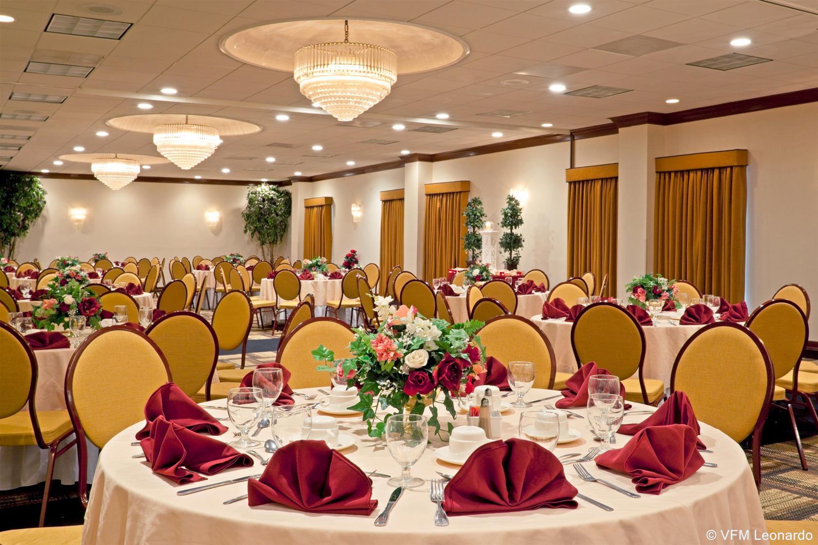 Отель Wyndham Garden Totowa Экстерьер фото